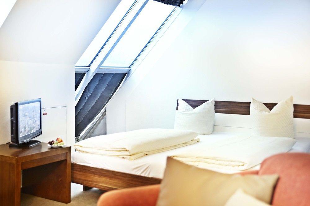 Hotel B99 Offenbach del Meno Exterior foto